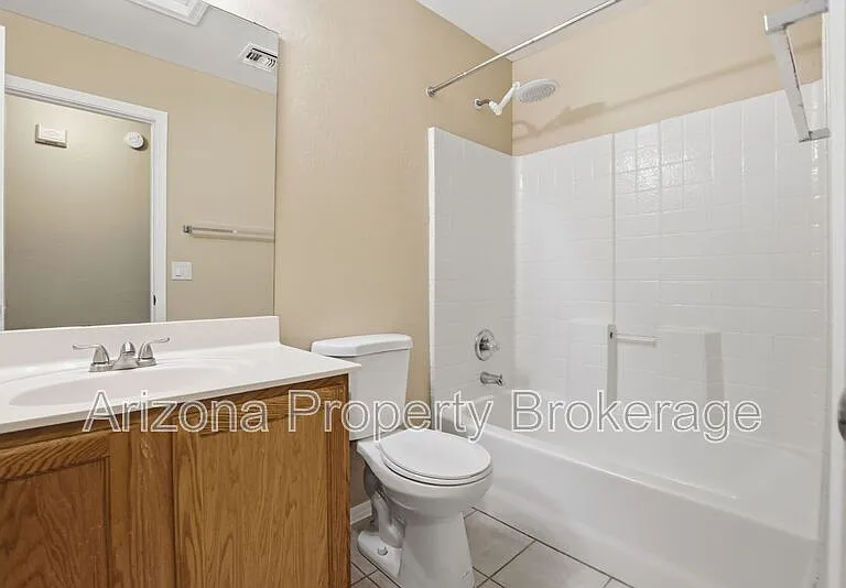 8118 N 112th Ave — Photo 14
