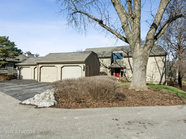 70 Cedar Rdg APT C, Lake Barrington, IL 60010