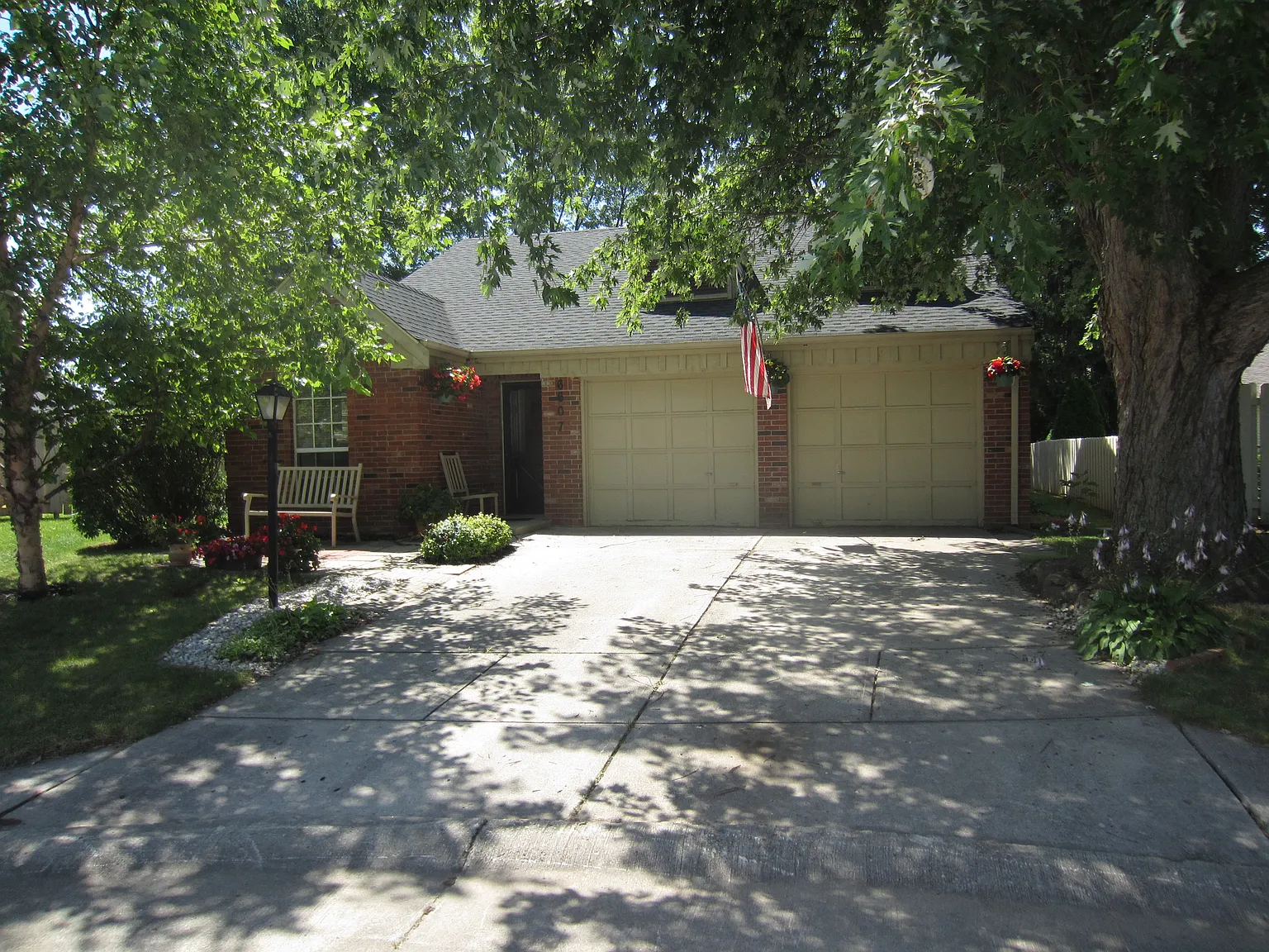 6607 Pointe East Ct photo 1