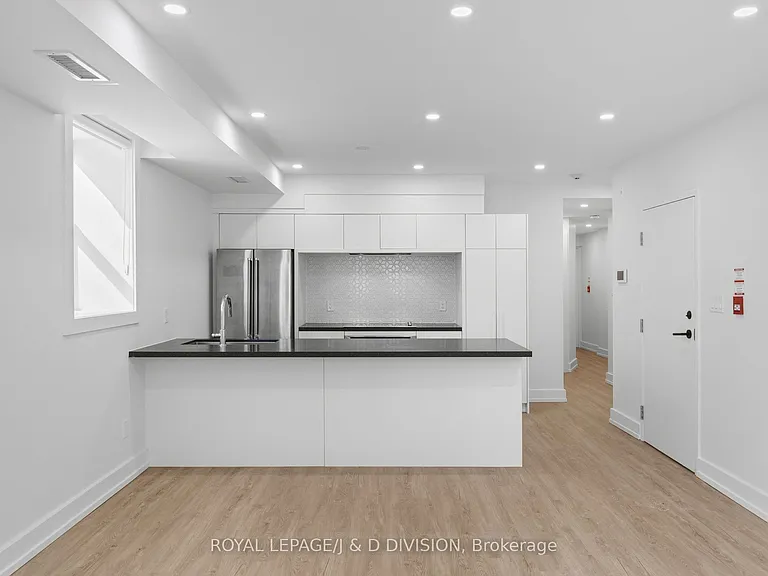 314 Lonsdale Rd #2 — Photo 5