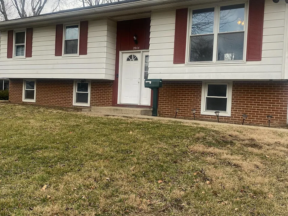 2014 E Vermont Ave