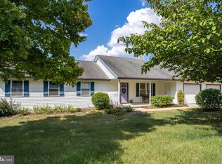 785 Leed Hill Rd, Ephrata, PA 17522