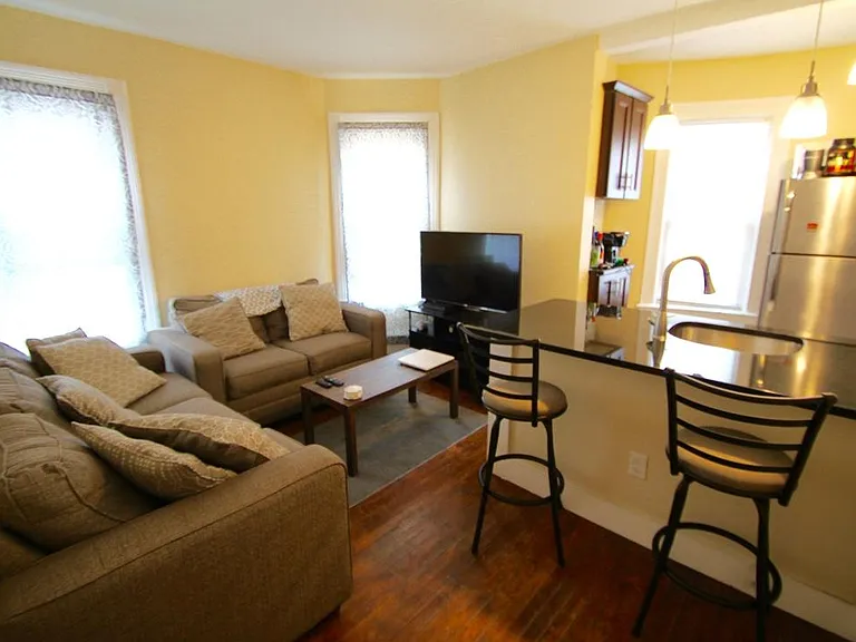 296 Washington Ave #4 — Photo 3