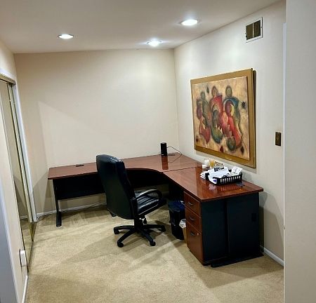 4th image of 50 Castle Ridge Dr