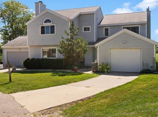10 Falmouth Ct, Madison, WI 53719