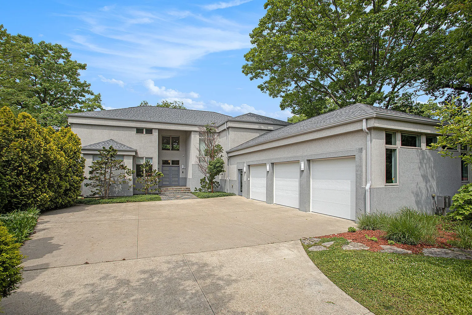 20 Hiawatha Dr photo 1