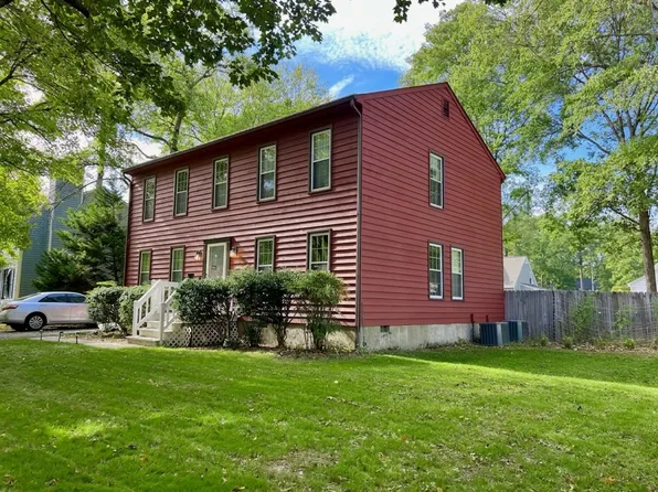 6 Cottontree Ct, Ashland, VA 23005
