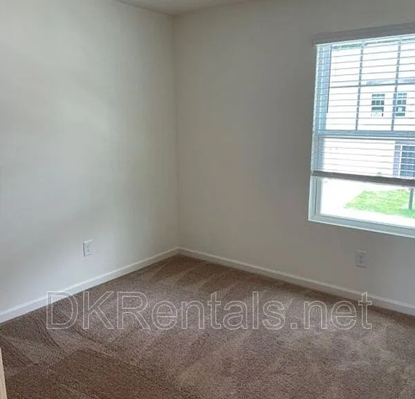 223 Grand Central Way — Photo 16
