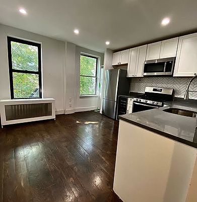 1st image of 101 1st Ave APT 2