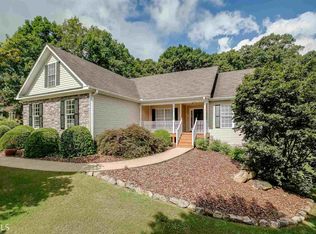 92 Margie Ct, Hoschton, GA 30548