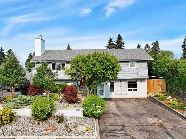 5323 W 53rd St, Rocky Mountain House, AB T4T 1G9
