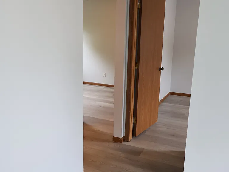 450 Greensburg St — Photo 13