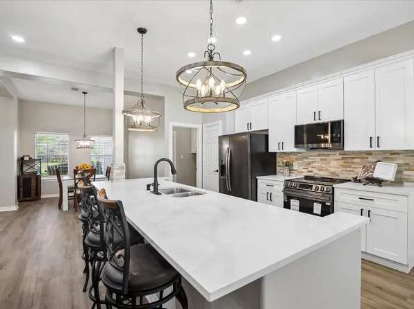 22711 Meadowsweet Dr, Magnolia, TX 77355