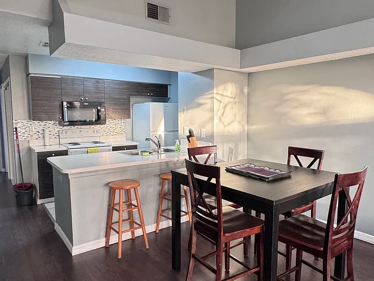 2747 N Poinciana Blvd #8 — Photo 4
