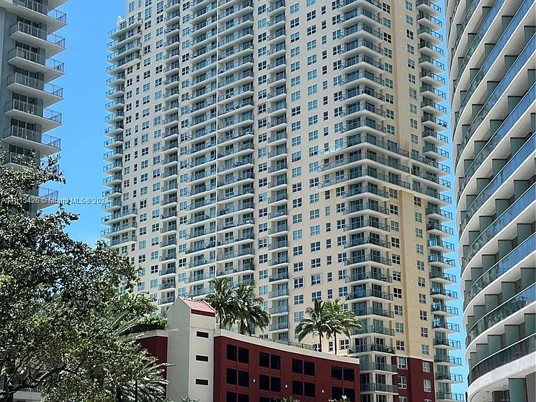 1155 Brickell Bay Dr #3008 — Photo 1