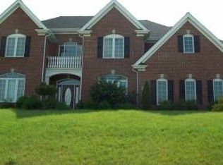 2005 Marjorie Ln, Coraopolis, PA 15108