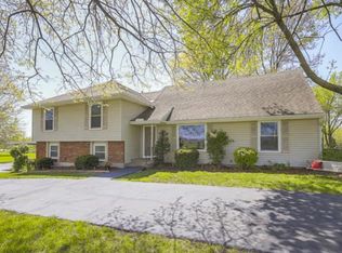 16320 S Switzer St, Overland Park, KS 66221