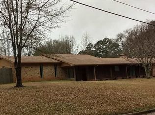 304 Albemarle Rd, Marshall, TX 75672