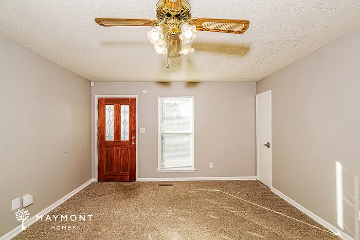 3 bed, 2.0 bath, 1120 sqft, $1,295 — Photo 3