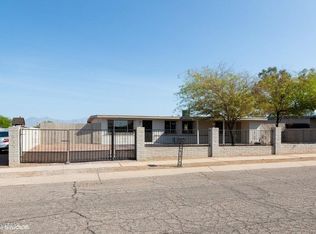 7711 E Apple Tree Dr, Tucson, AZ 85730