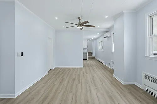 547 42nd St #2 Photo 1