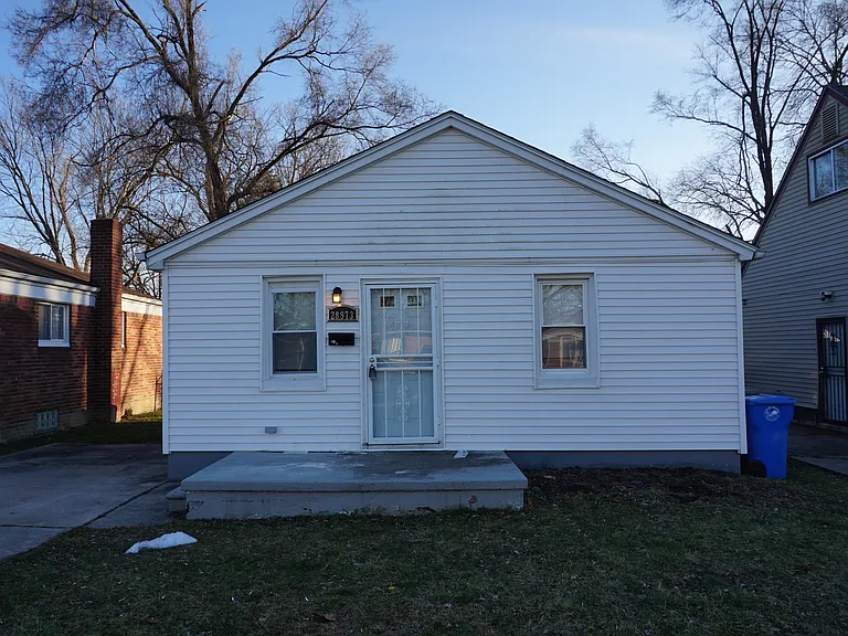 28973 Glenwood St — Photo 1