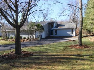 24476 N Sunset Ave, Cary, IL 60013