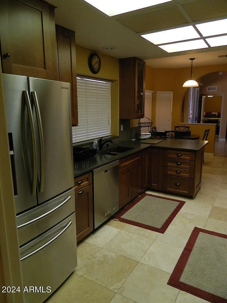 2 bed, 1.5 bath, 1733 sqft, $4,500 — Photo 2