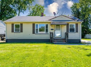 5907 Porter Rd, North Olmsted, OH 44070