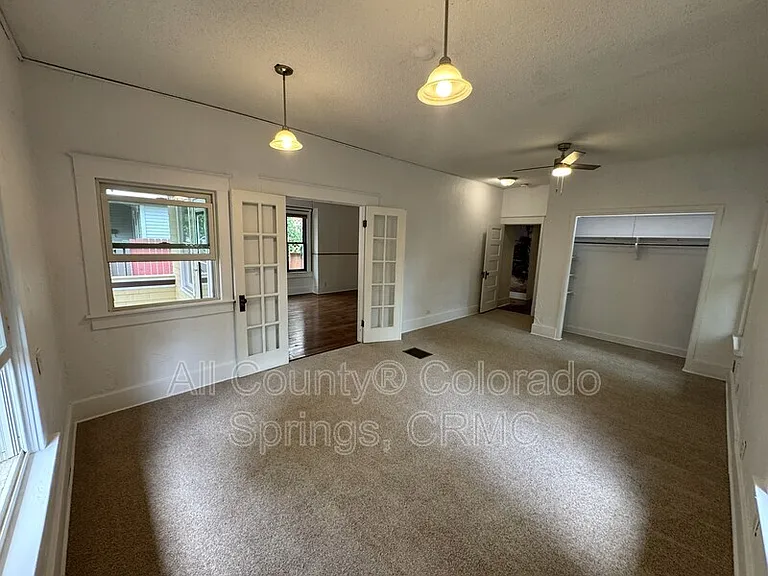 219 E Jefferson St — Photo 6