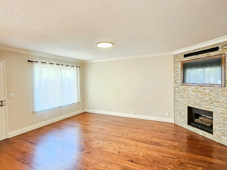 1653 Kentfield Ave — Photo 12