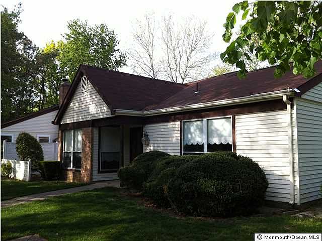 1st image of 736B Chatham Ln #B