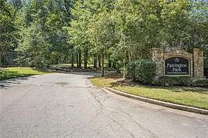 2102 Par Three Way — Photo 2