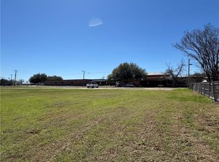 LOT 2B N 8th St, Lott, TX 76656