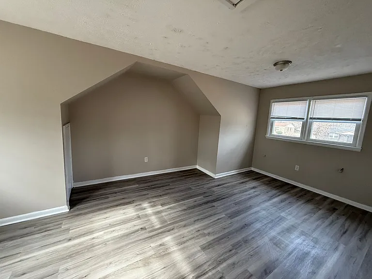 2409 Mastin Lake Rd NW — Photo 7