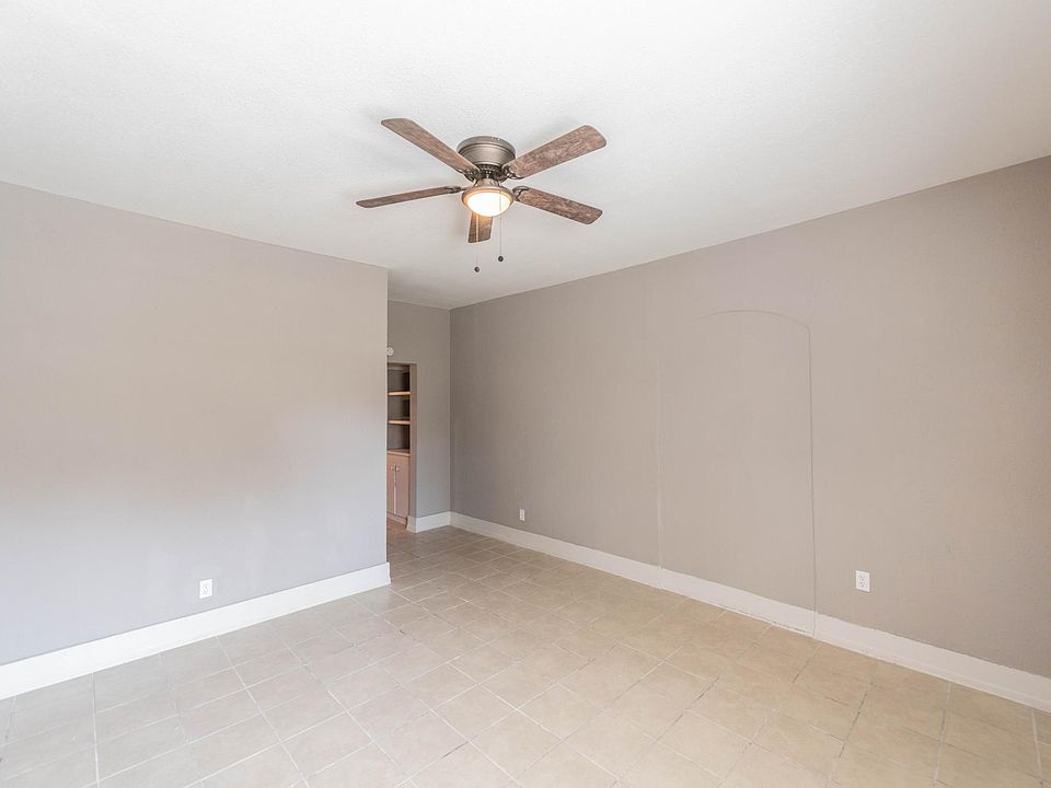 1st image of 818 Ogden St #2