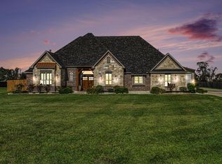 4527 Majestic Dr, Cove, TX 77523