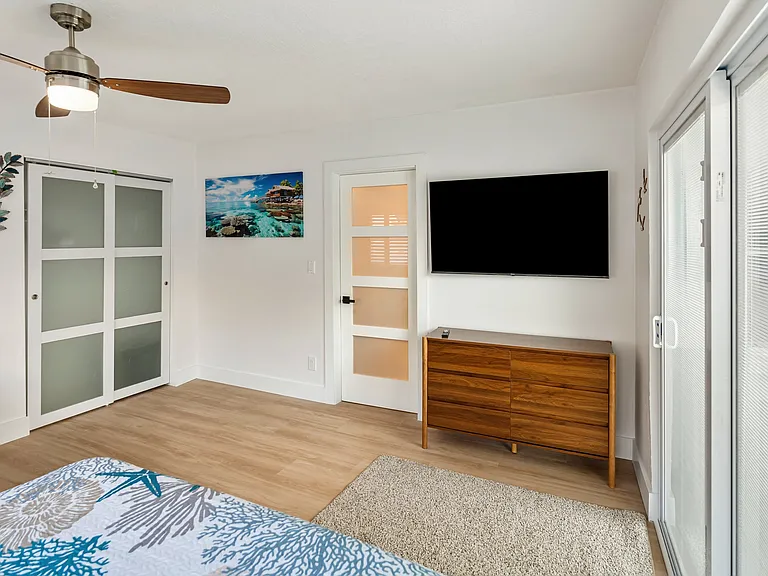 404 Ocean Ct — Photo 14