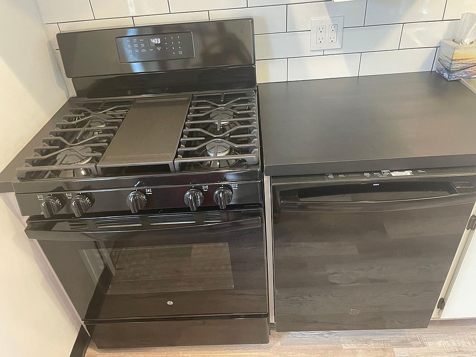1st image of 28 Ann St