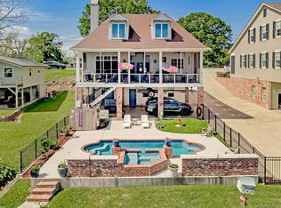 7890 False River Rd, Oscar, LA 70762
