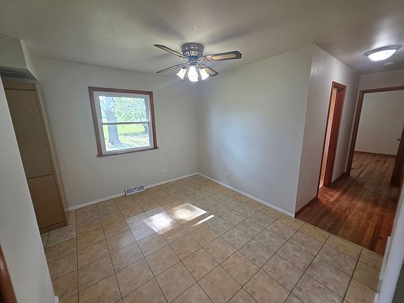 4th image of 846 213th St