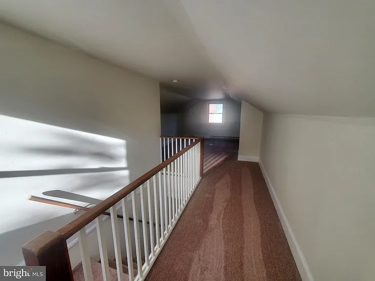 73 Upland Ave — Photo 26