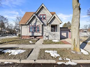 1255 W Lawn Ave, Racine, WI 53405