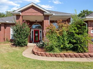 1201 SW 21st St, Wagoner, OK 74467