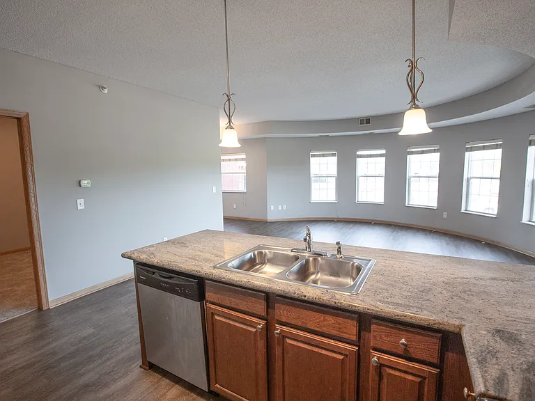 Granite Shores — Photo 14