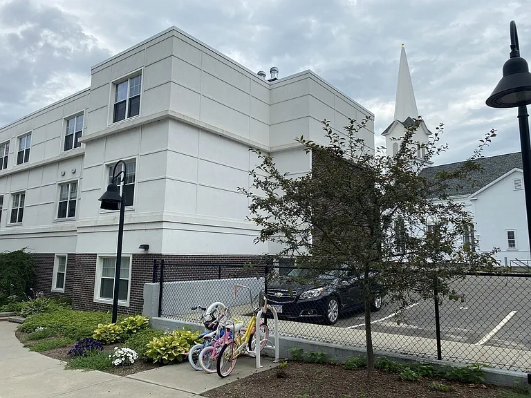 21 Pond St #3A — Photo 12