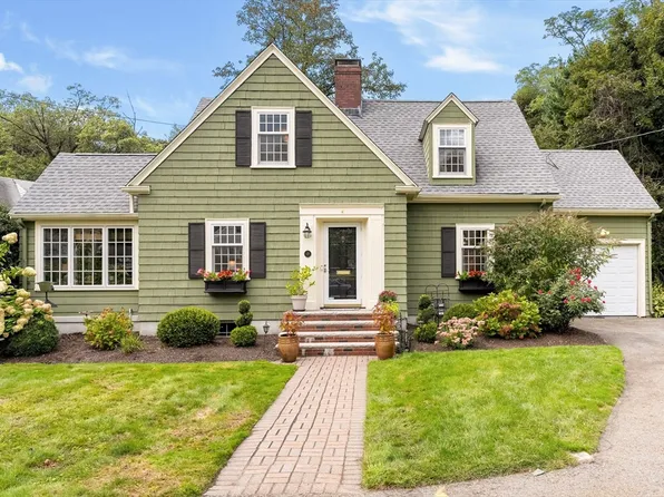 18 Morton Rd, Arlington, MA 02476