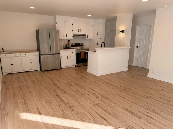 360 Vernon St APT 100, Oakland, CA 94610