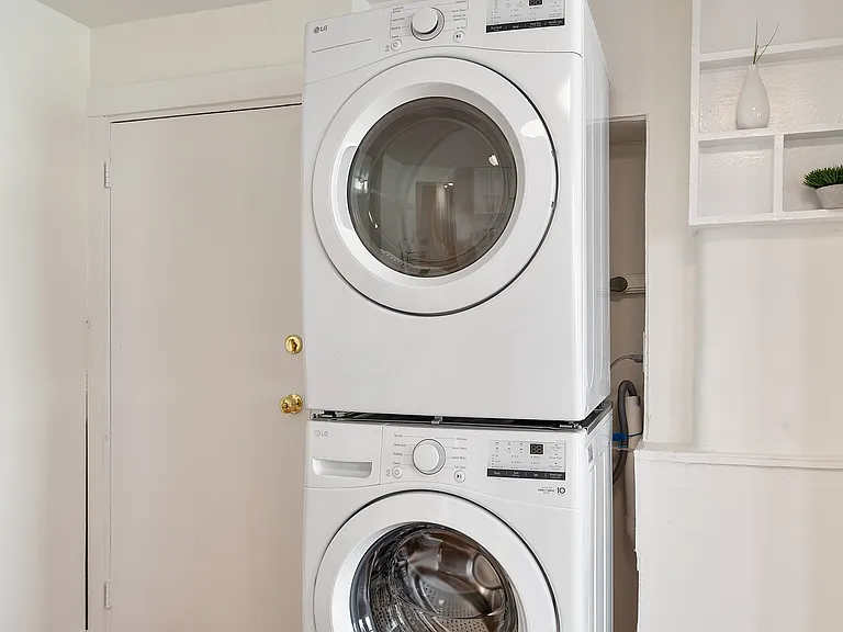 54 Bonair St #1B — Photo 14