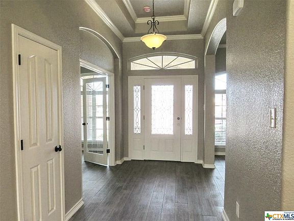 2nd image of 2039 Chinquapin Ln